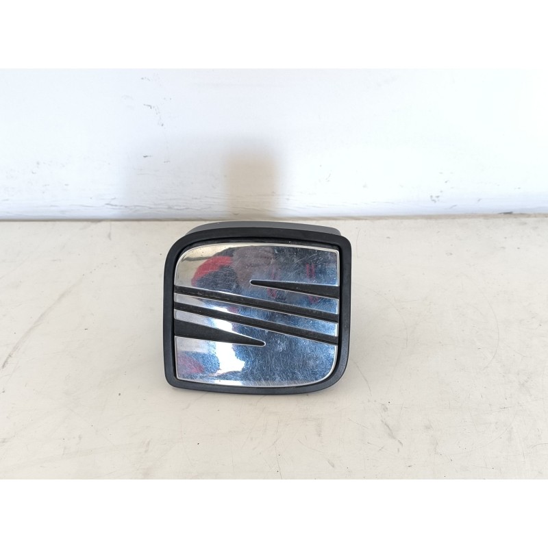 Recambio de maneta porton para seat leon (1p1) reference referencia OEM IAM 5P0827565C  