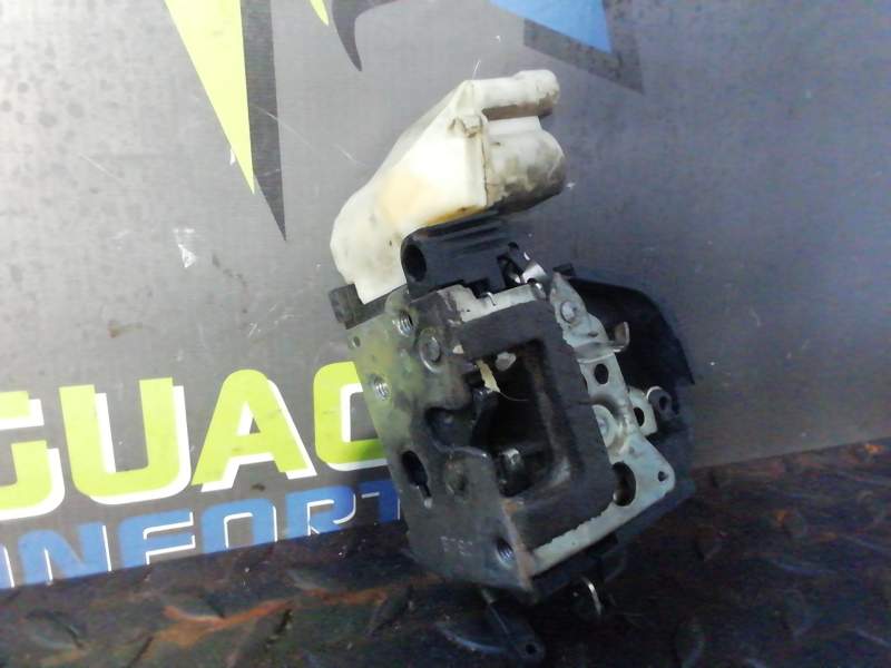 CERRADURA PUERTA DELANTERA DERECHA B792 
