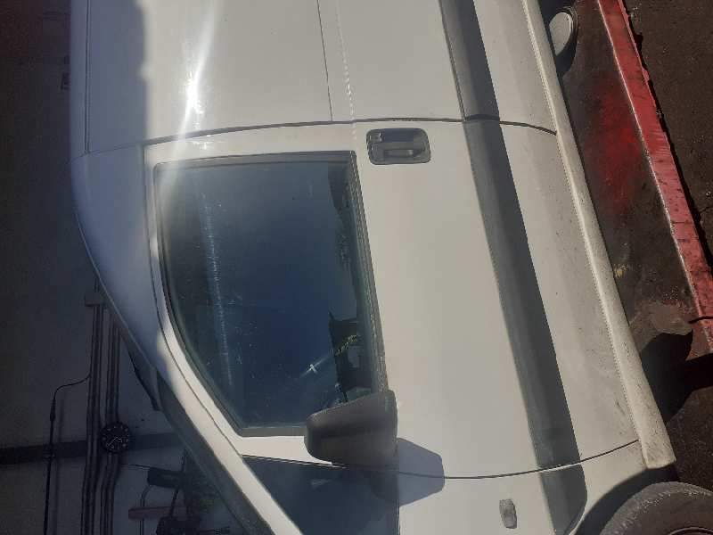 PUERTA DELANTERA IZQUIERDA 