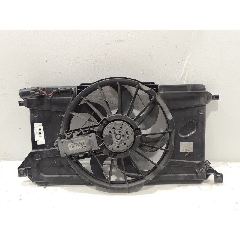 Recambio de electroventilador para volvo v50 (545) 2.0 d referencia OEM IAM 3135103654  0130303939