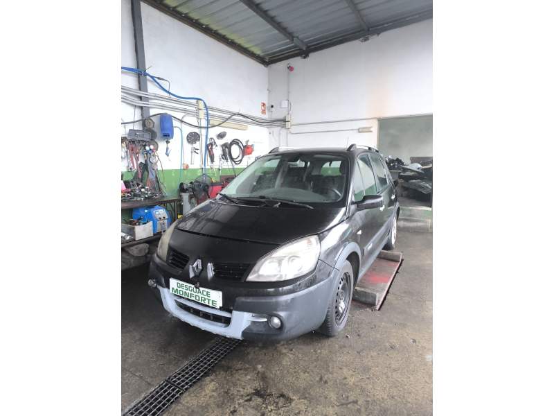RENAULT SCÉNIC II (JM0/1_)