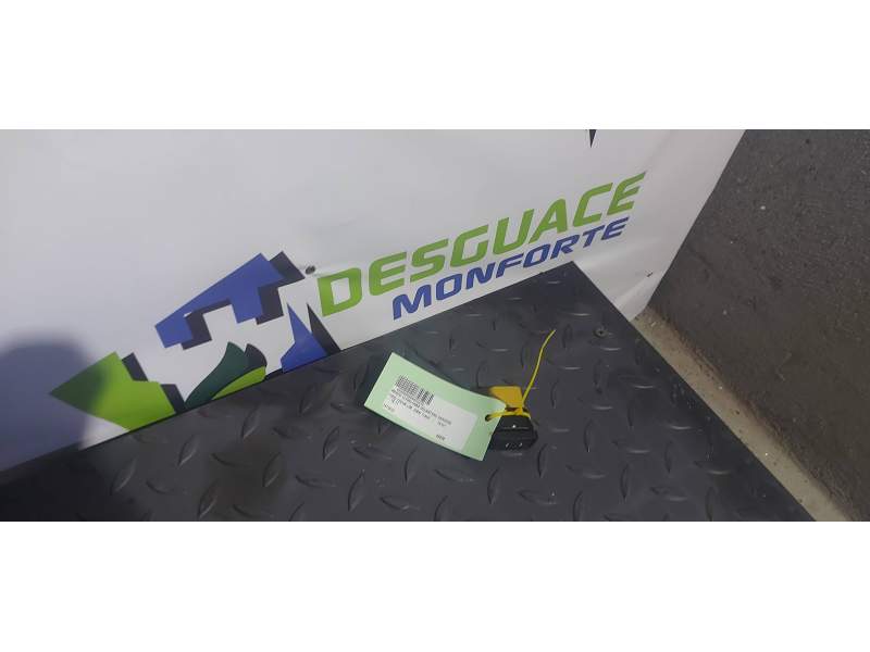 MANDO ELEVALUNAS DELANTERO DERECHO 1471913 6M2T14529DA 