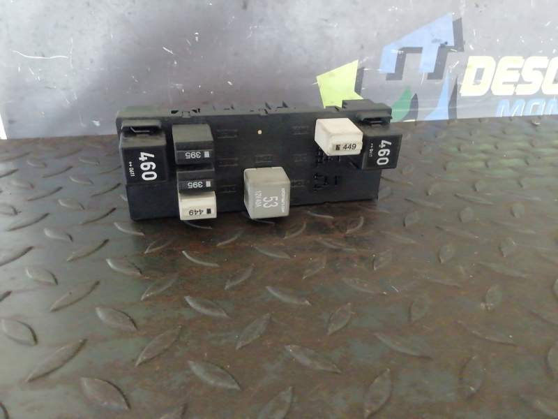 CAJA RELES / FUSIBLES 3C0937049E H37S1002 