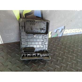 CAJA RELES / FUSIBLES 1K0937125A D000702 