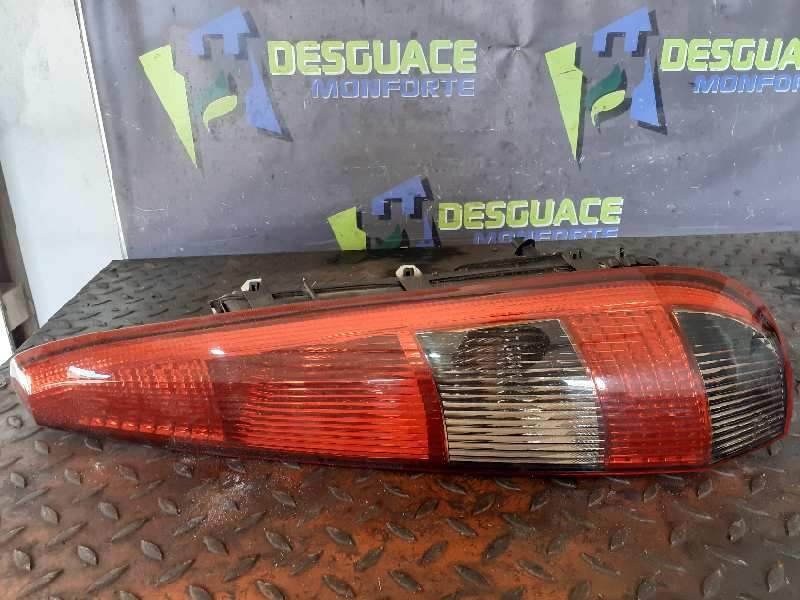PILOTO TRASERO DERECHO 084311952RB 