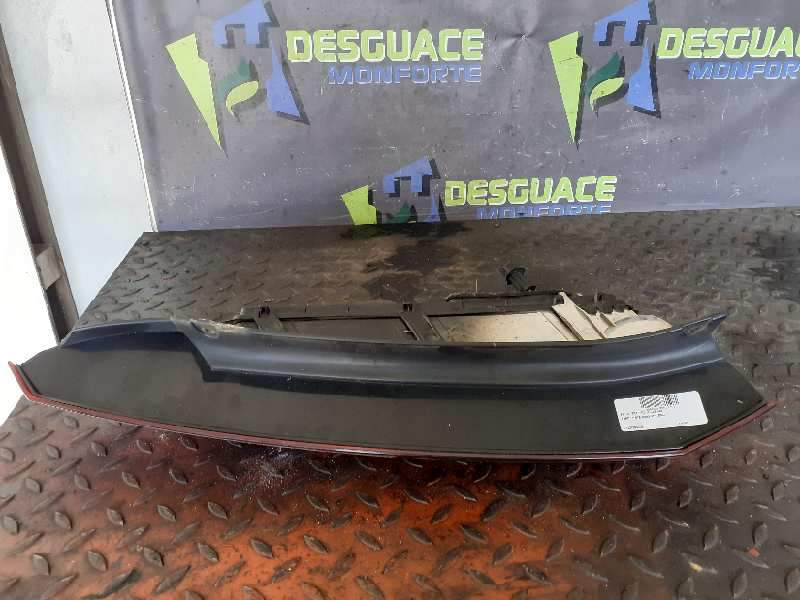 PILOTO TRASERO IZQUIERDO 084311952LB 