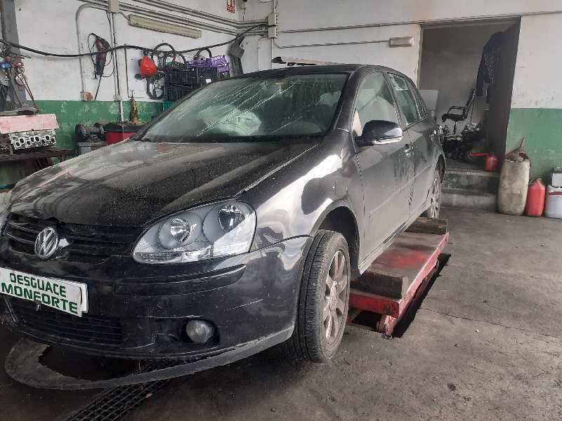 VOLKSWAGEN GOLF V BERLINA (1K1)