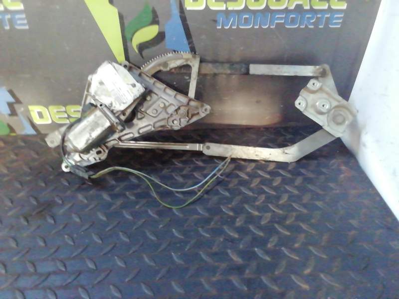 ELEVALUNAS DELANTERO DERECHO 81AB14553BA 86ABA23200BB 