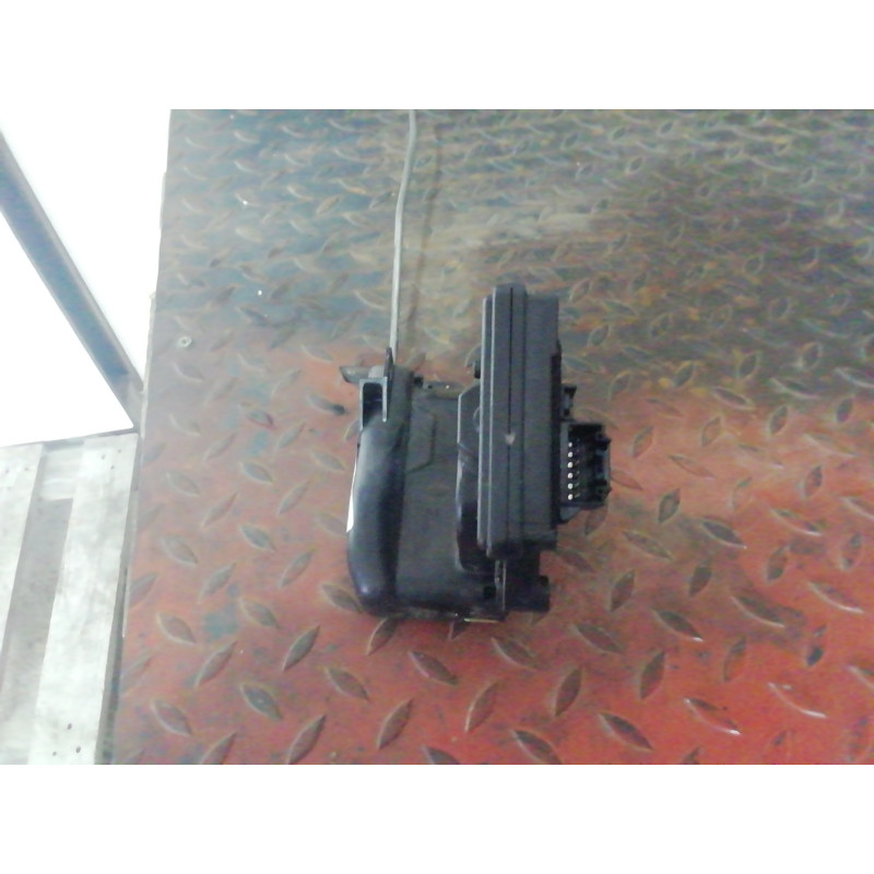 Recambio de cerradura puerta delantera derecha para mazda 6 sedán (gg) 2.0 di (gg14) referencia OEM IAM B13SPLR  