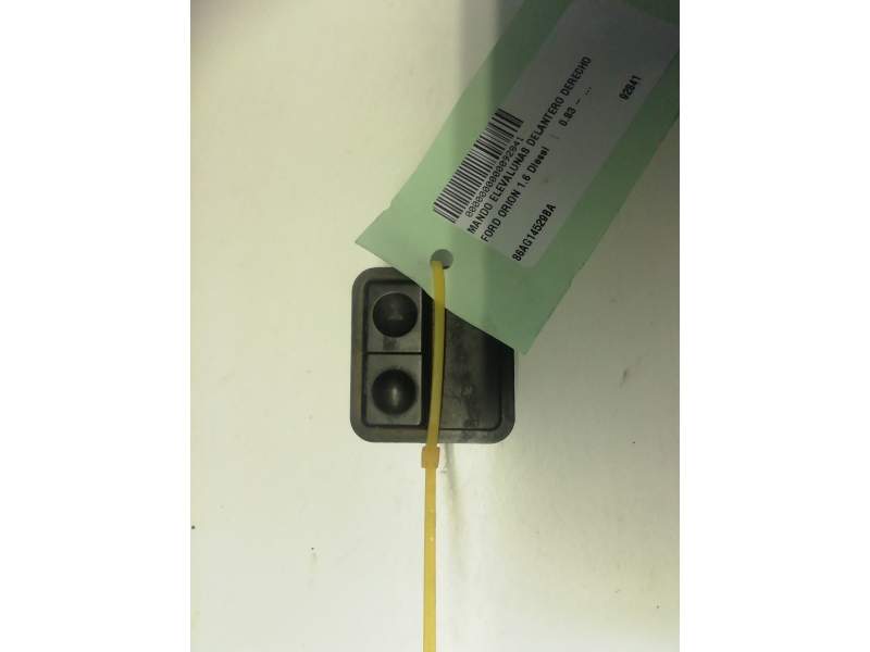 MANDO ELEVALUNAS DELANTERO DERECHO 86AG14529BA 