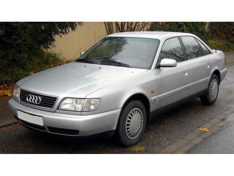 AUDI A6 BERLINA (C4)