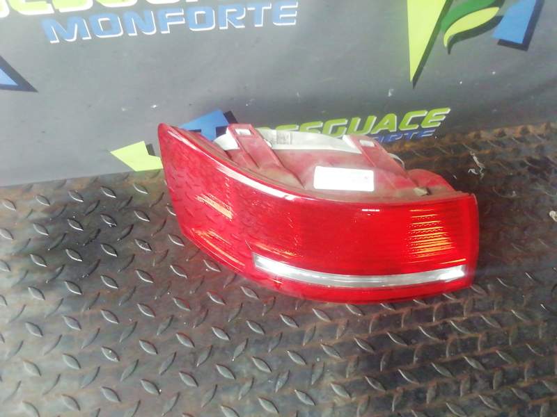 PILOTO TRASERO IZQUIERDO ULO738041L 