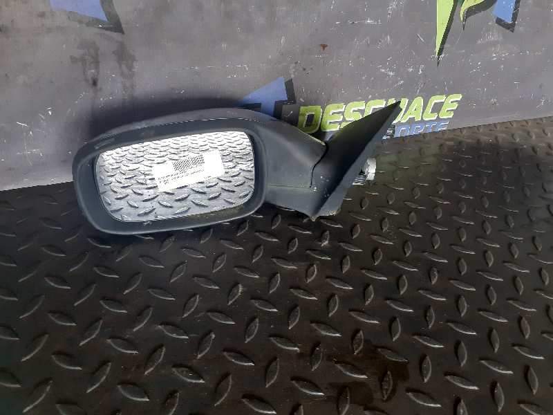 RETROVISOR IZQUIERDO 
