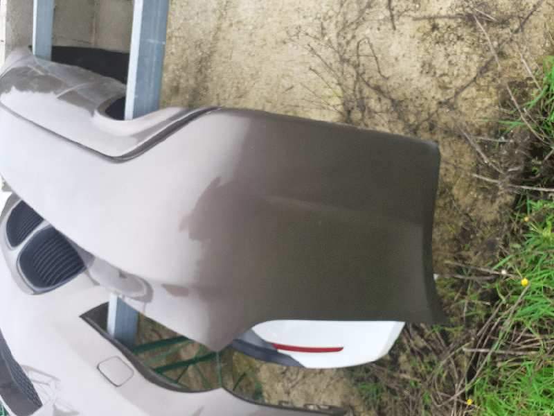 PARAGOLPES TRASERO 